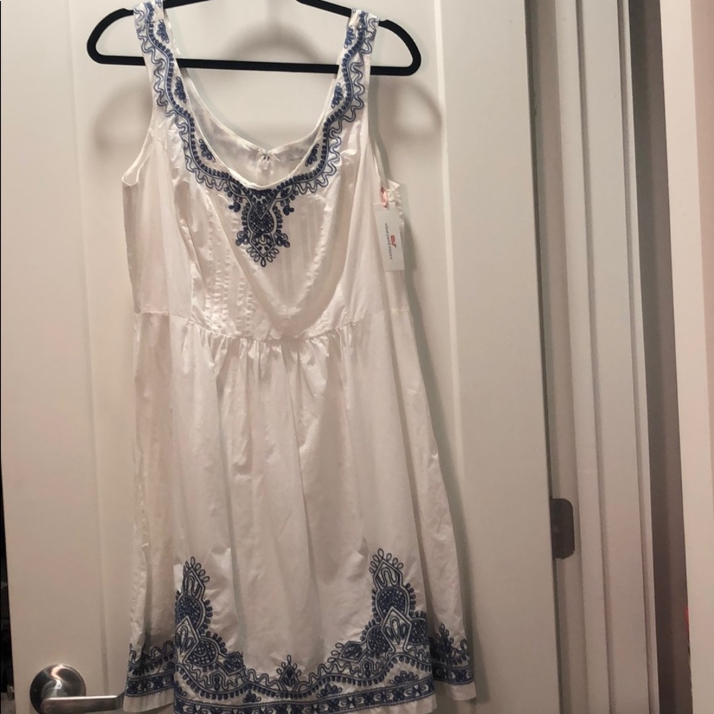 New with tags Vineyard Vines off white dress